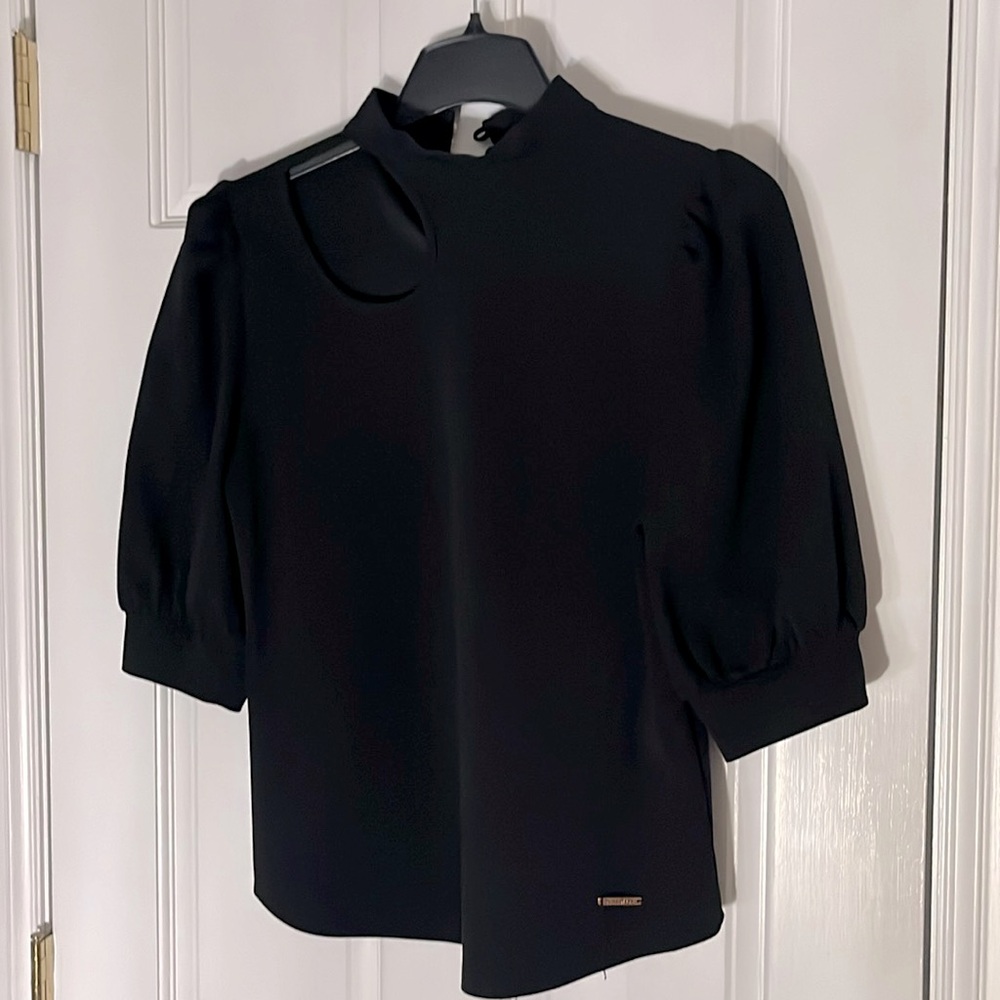 Black cut-out front short sleeve top